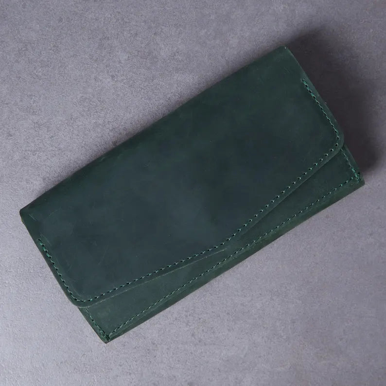 Elegant Leather Envelope Wallet