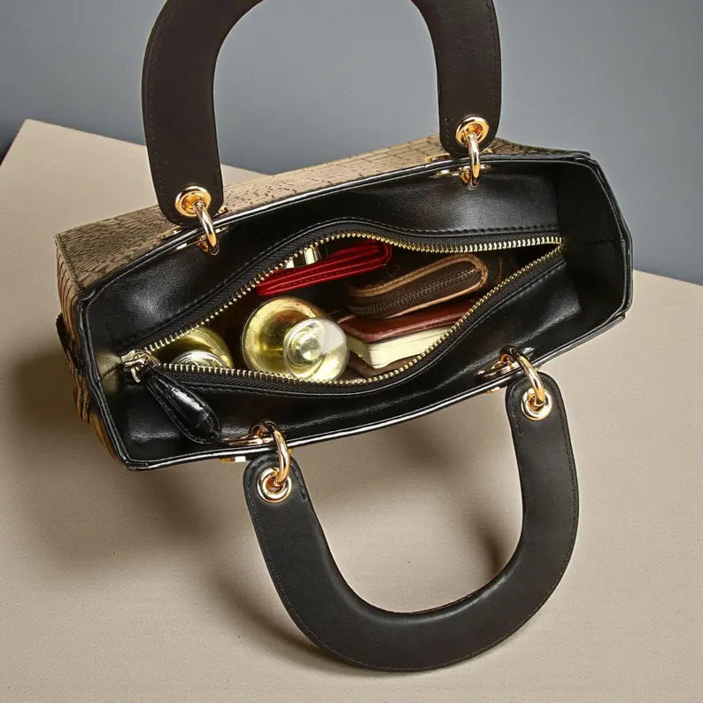 Luxury Croc-Embossed Top Handle Handbag with Shoulder Strap